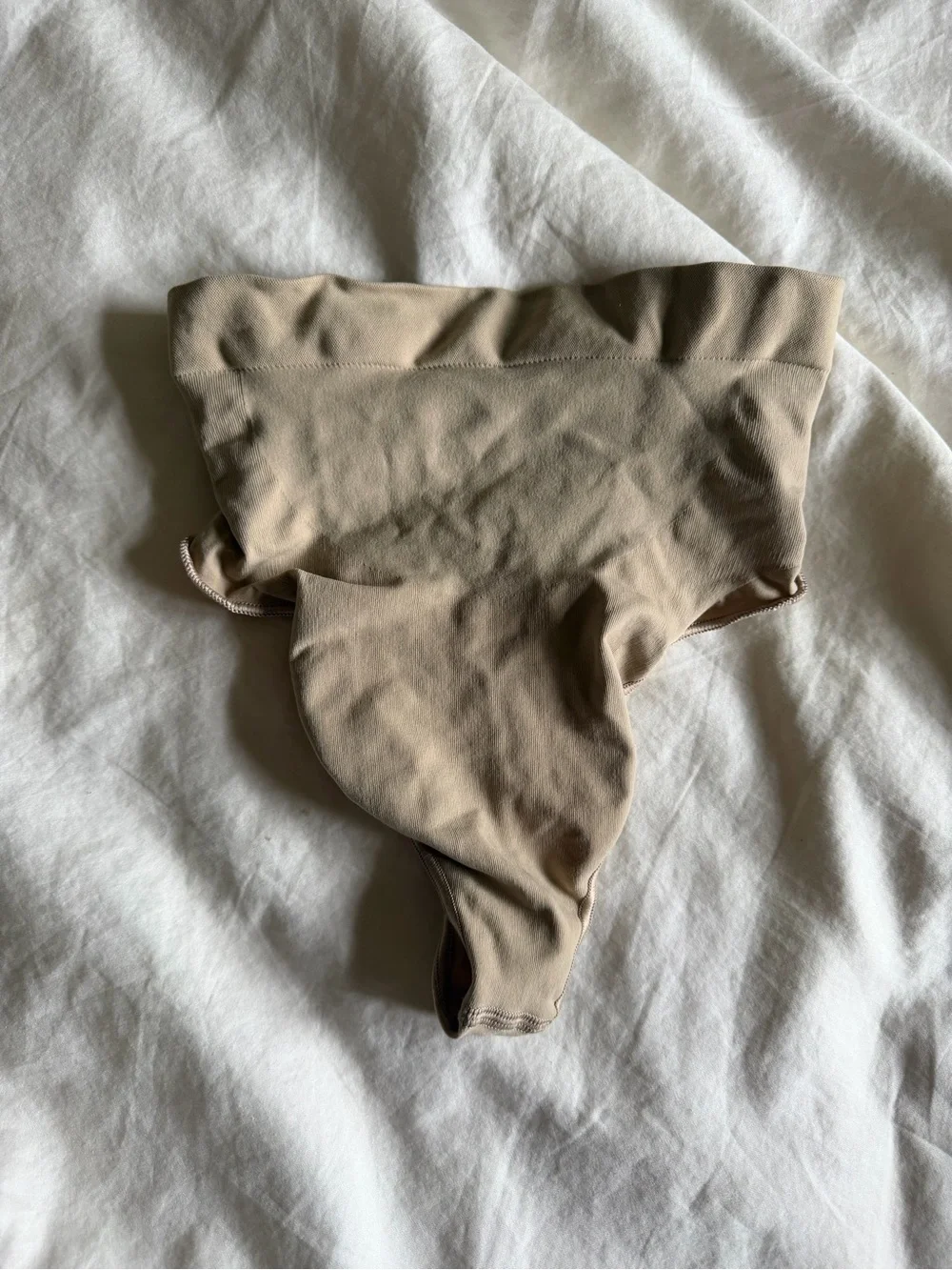 SKIMS Seamless Sculpt Mid Waist Thong in Clay Small
